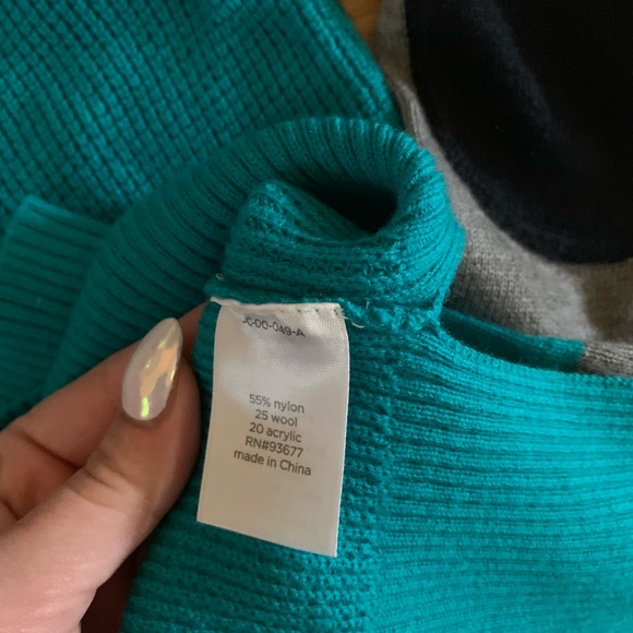 Teal/navy/gray sweater size medium - Picture 6 of 6